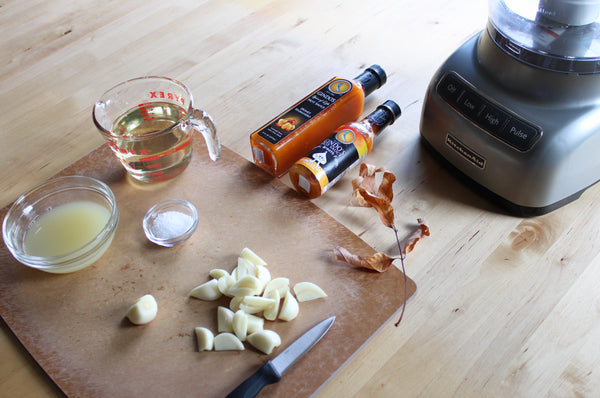 Toum Garlic Spread - Gindos