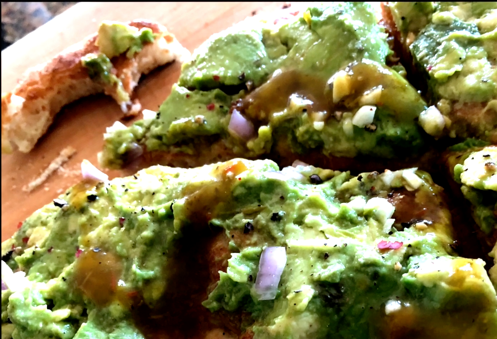Gindo's Avocado Flatbread
